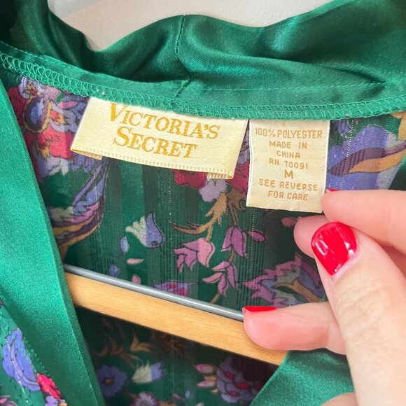 Vintage Gold Label  Victorias Secret Green Floral Satin Pajama Set Medium - Picture 3 of 6